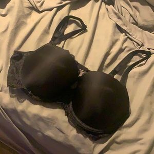 Victoria’s Secret 36 D bra